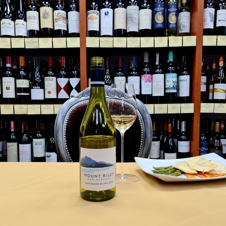 Mount Riley & Villa Maria Wina Nowozelandzkie Sauvignon Blanc Mount Riley & Villa Maria Wina Nowozelandzkie Sauvignon Blanc