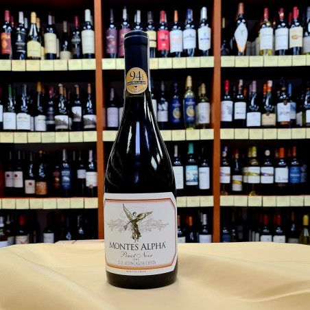 Montes Alpha Pinot Noir Chile