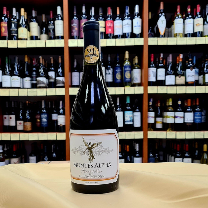 Montes Alpha Pinot Noir Chile Montes Alpha Pinot Noir Chile