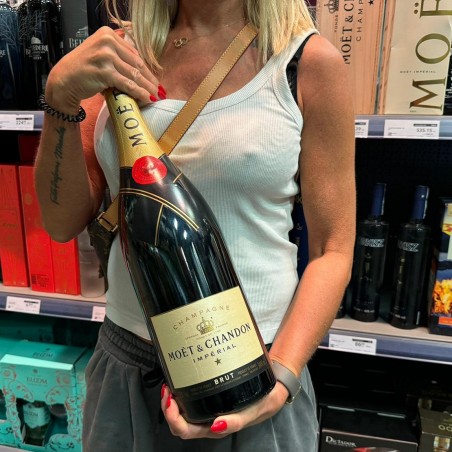 Moet Chandon Imperial Brut z kartonikiem gold