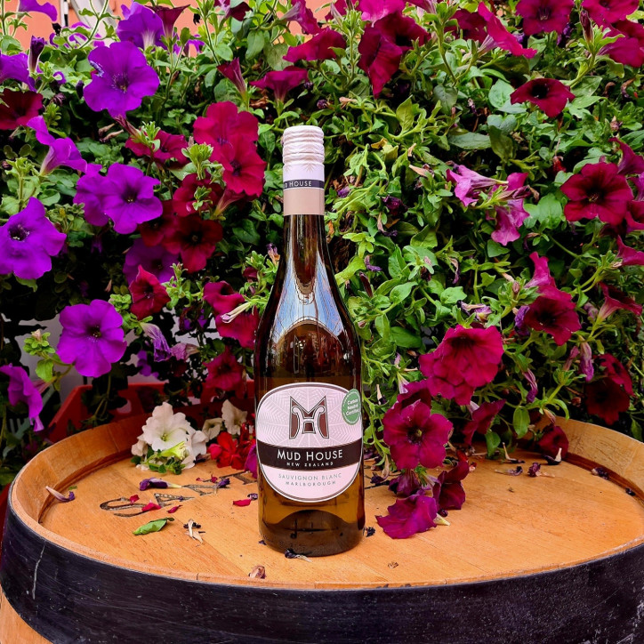 MUD HOUSE Sauvignon Blanc Marlborough MUD HOUSE Sauvignon Blanc Marlborough