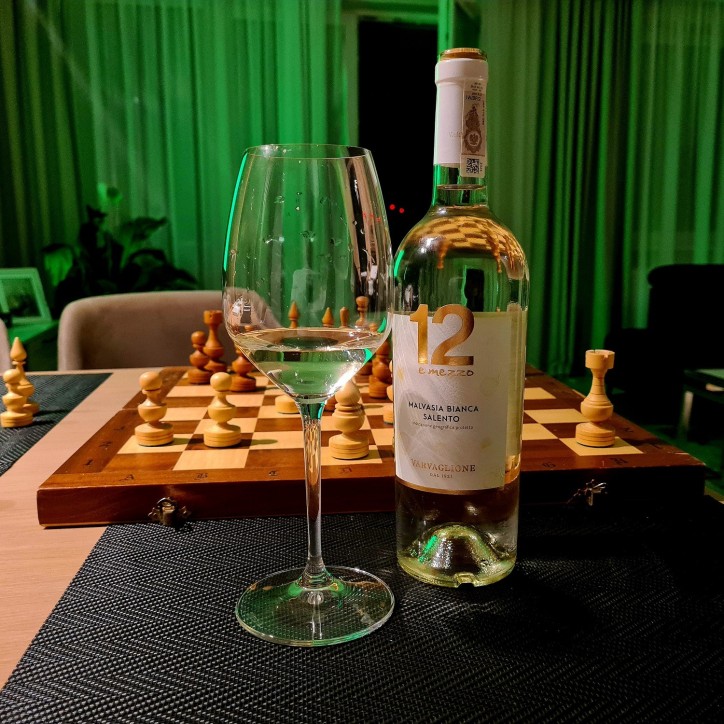 12 E Mezzo Malvasia Bianca del Salento 12 E Mezzo Malvasia Bianca del Salento
