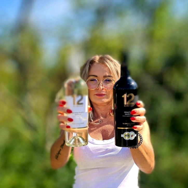 12 E Mezzo Primitivo + Malvasia 12 E Mezzo Primitivo + Malvasia