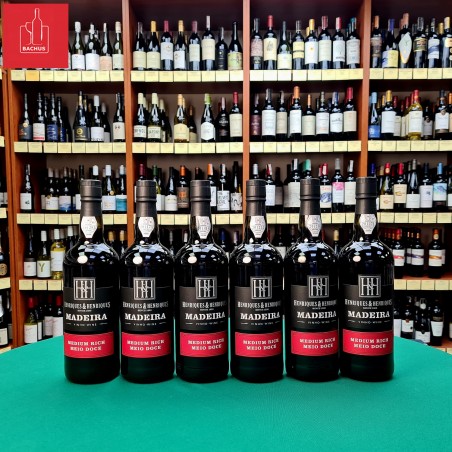Madeira Henriques & Henriques Medium Rich