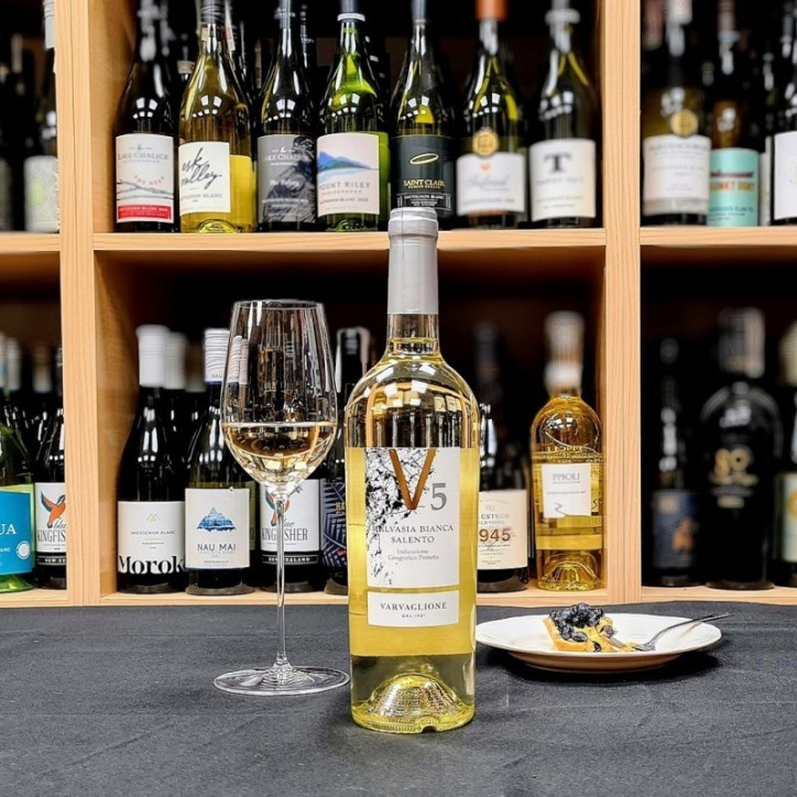 Varvaglione V5 Malvasia del Salento Varvaglione V5 Malvasia del Salento