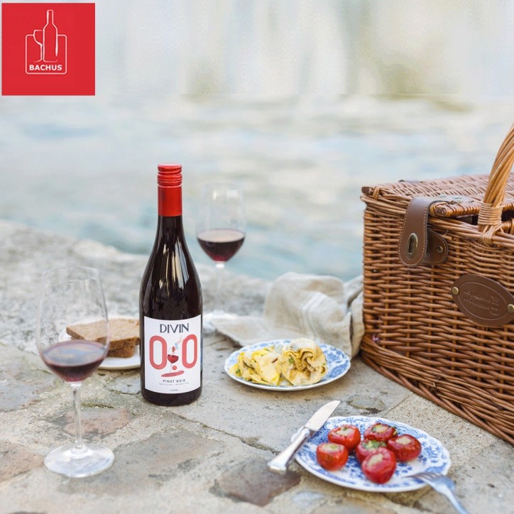 Bezalkoholowe DIVIN Pinot Noir Bezalkoholowe DIVIN Pinot Noir