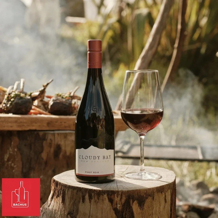 Cloudy Bay Pinot Noir Cloudy Bay Pinot Noir